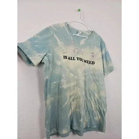 Canvas TieDie Short Sleeve Love Is All You Need Tee XL - Picture 2 of 7